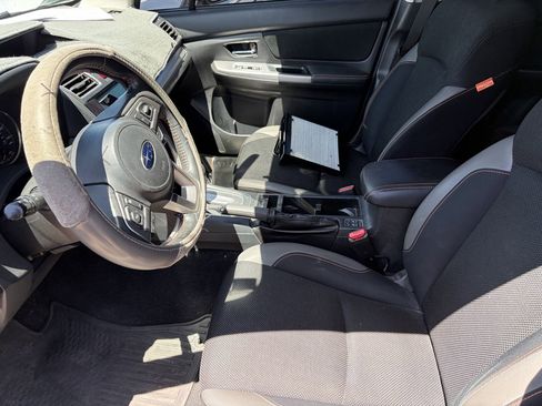 Used 2017 Subaru Crosstrek 2.0i Premium AWD/4WD image 5