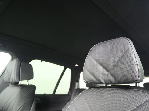 Used 2026 BMW X5 sDrive40i w/ Executive Package RWD image 12