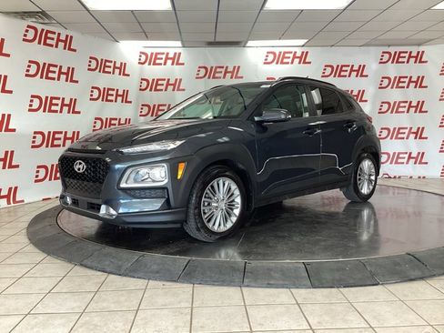 Used 2018 Hyundai Kona SEL w/ SEL Tech Package 02 FWD image 3