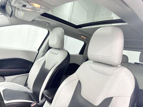 Used 2019 Jeep Compass Limited w/ Safety & Security Group image 15