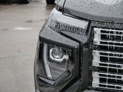 Used 2024 GMC Canyon Denali