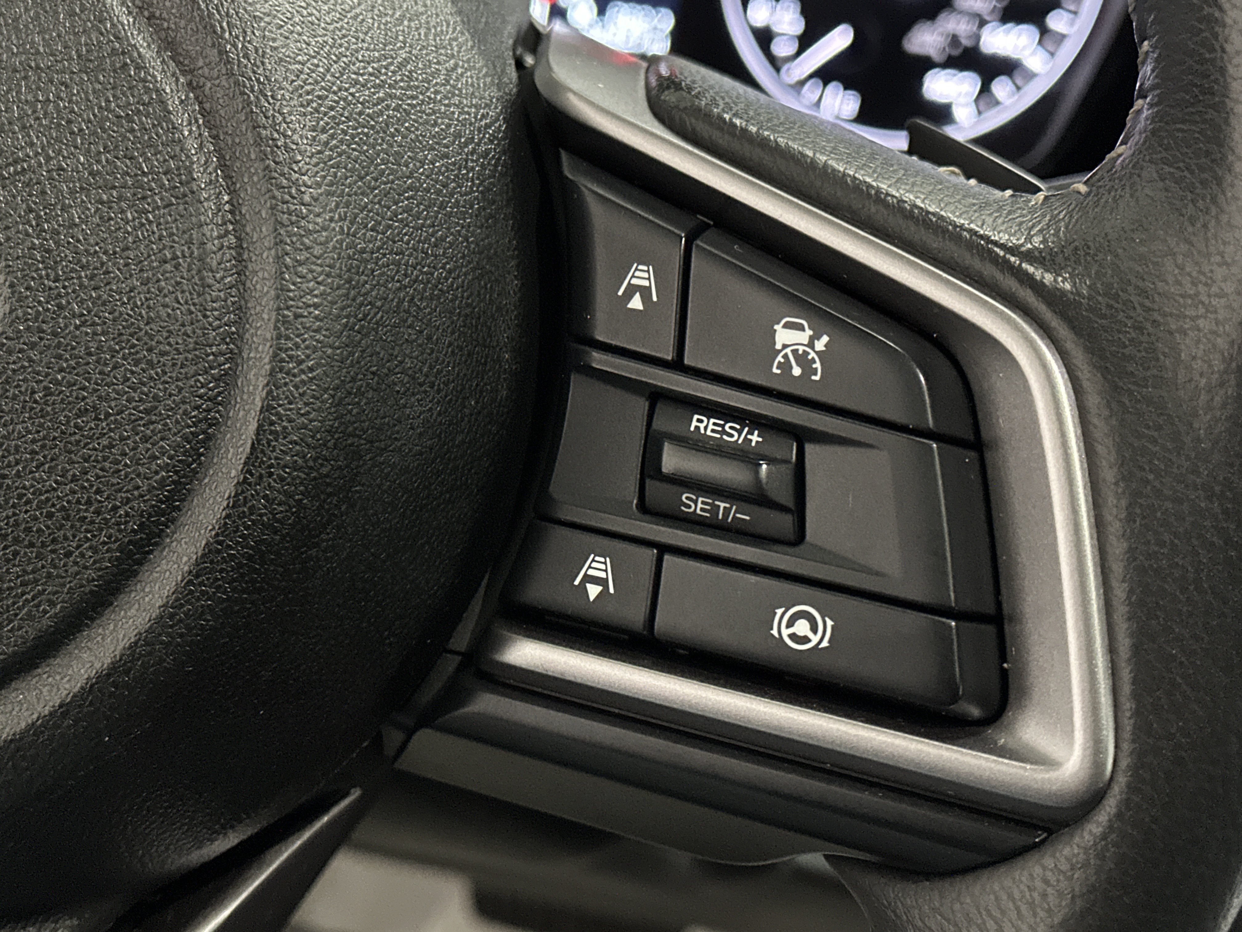 Used 2025 Subaru Outback Premium AWD/4WD image 27