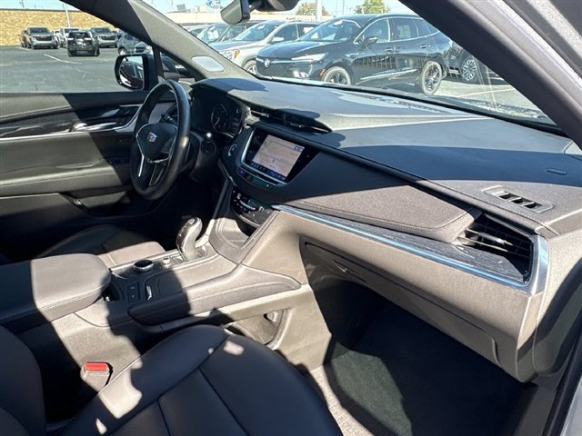Certified 2024 Cadillac XT5 Premium Luxury w/ LPO, Floor Liner Package AWD/4WD image 30