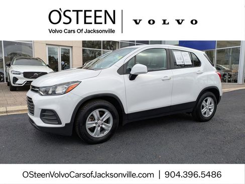 Used 2020 Chevrolet Trax LS w/ Tint and Cruise Package image 1