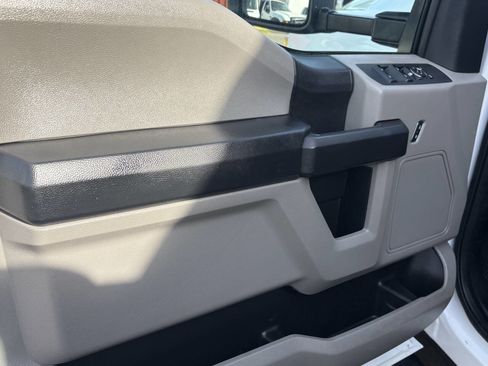 Used 2017 Ford F550 4x4 SuperCab Super Duty image 23