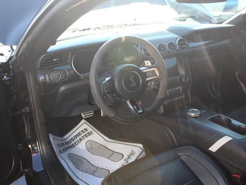 Used 2020 Ford Mustang Shelby GT500 w/ Technology Package image 24