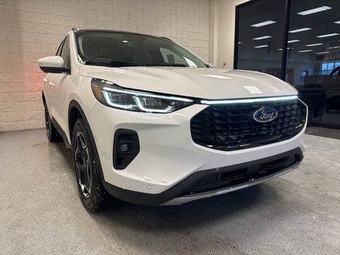 New 2026 Ford Escape Platinum w/ Premium Technology Package image 9