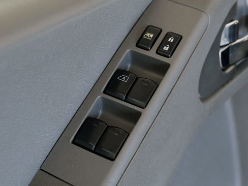 Used 2019 Nissan Frontier SV image 36