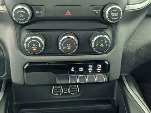 Used 2021 RAM 1500 Big Horn image 21