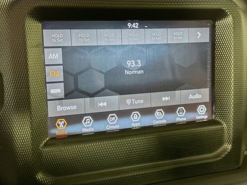 Used 2021 Jeep Gladiator Sport AWD/4WD image 19