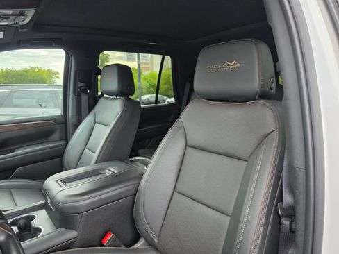 Used 2023 Chevrolet Tahoe High Country w/ Premium Package 2 AWD/4WD image 8
