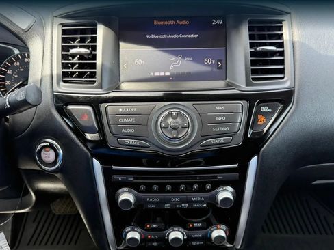 Used 2017 Nissan Pathfinder SV FWD image 26