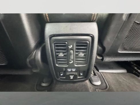 Used 2022 Dodge Durango R/T w/ Blacktop Package image 10