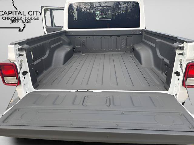 New 2026 Jeep Gladiator Sport AWD/4WD image 30