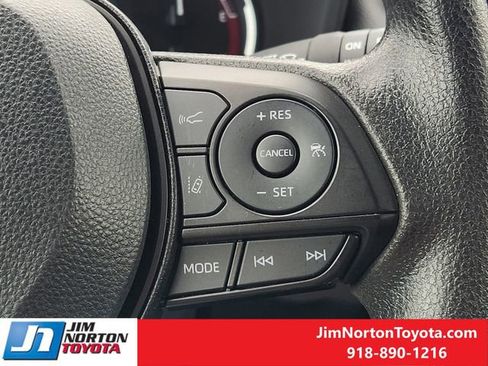 Used 2025 Toyota RAV4 XLE w/ Convenience Package FWD image 29