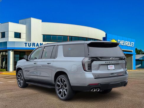 New 2026 Chevrolet Suburban RST image 3