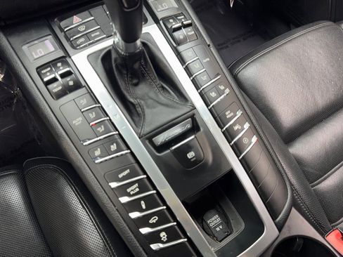 Used 2015 Porsche Macan Turbo AWD/4WD image 68
