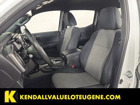 Used 2021 Toyota Tacoma TRD Off-Road w/ Technology Package image 19