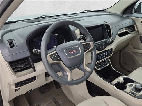 Used 2024 GMC Terrain Denali w/ Denali Premium Package AWD/4WD image 10