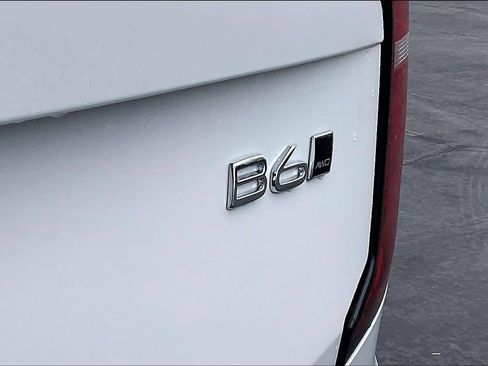 New 2026 Volvo XC90 B6 Plus w/ Protection Package Premier image 26