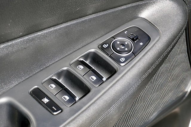 Used 2020 Hyundai Santa Fe SE FWD image 32