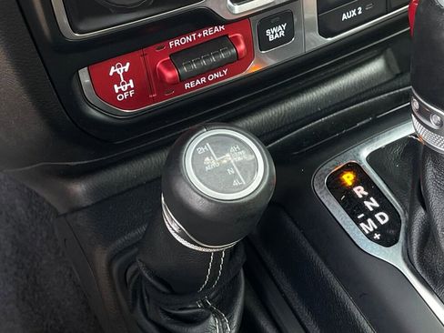 Used 2021 Jeep Wrangler Unlimited Rubicon 4xe w/ Steel Bumper Group AWD/4WD image 17