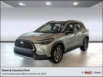 Used 2025 Toyota Corolla Cross XLE w/ Convenience Package