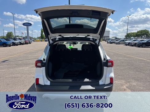 Used 2023 Ford Escape Platinum w/ Premium Technology Package AWD/4WD image 40