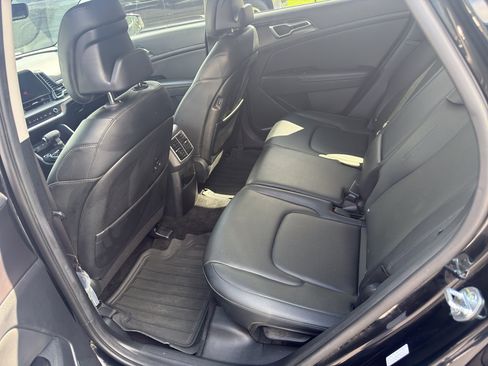 Used 2024 Kia Sportage EX FWD image 10