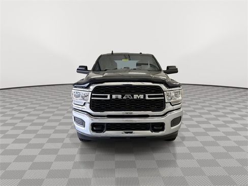 Used 2022 RAM 2500 Tradesman w/ Chrome Appearance Group image 3