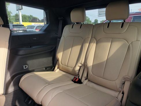 Used 2024 Jeep Grand Cherokee L Limited w/ Luxury Tech Group II AWD/4WD image 30