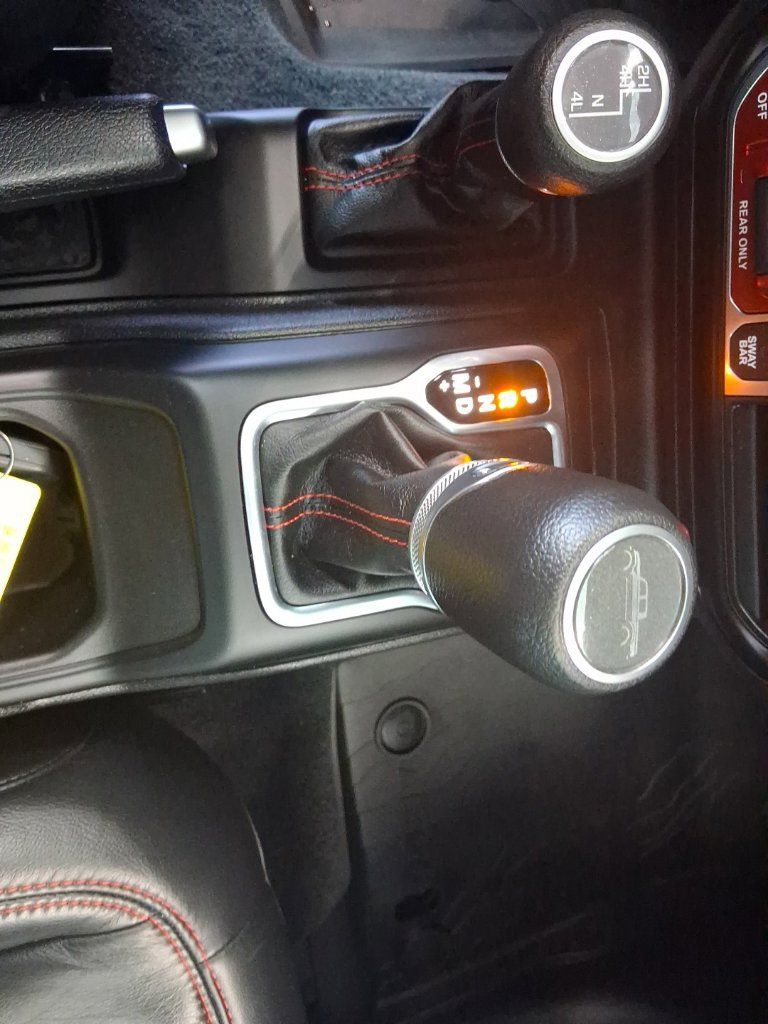 Used 2023 Jeep Gladiator Rubicon w/ Cold Weather Group AWD/4WD image 16