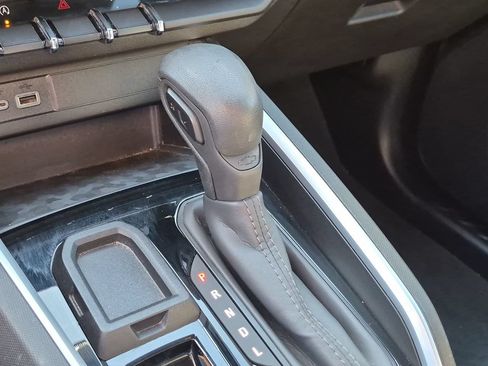 Used 2025 Chevrolet Colorado W/T RWD image 14