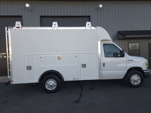 Used 2014 Ford E-350 and Econoline 350 Super Duty w/ Power Windows & Locks Group image 5