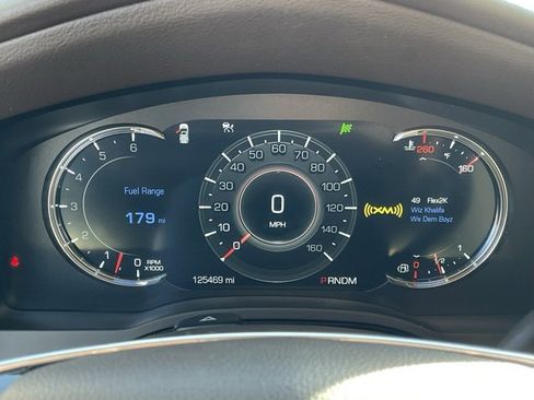 Certified 2016 Cadillac Escalade Premium image 33