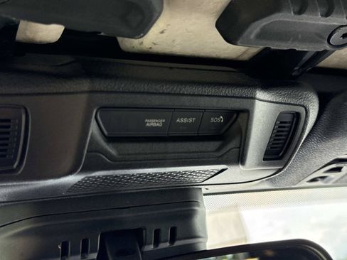 Used 2025 Jeep Wrangler Unlimited Rubicon AWD/4WD image 30
