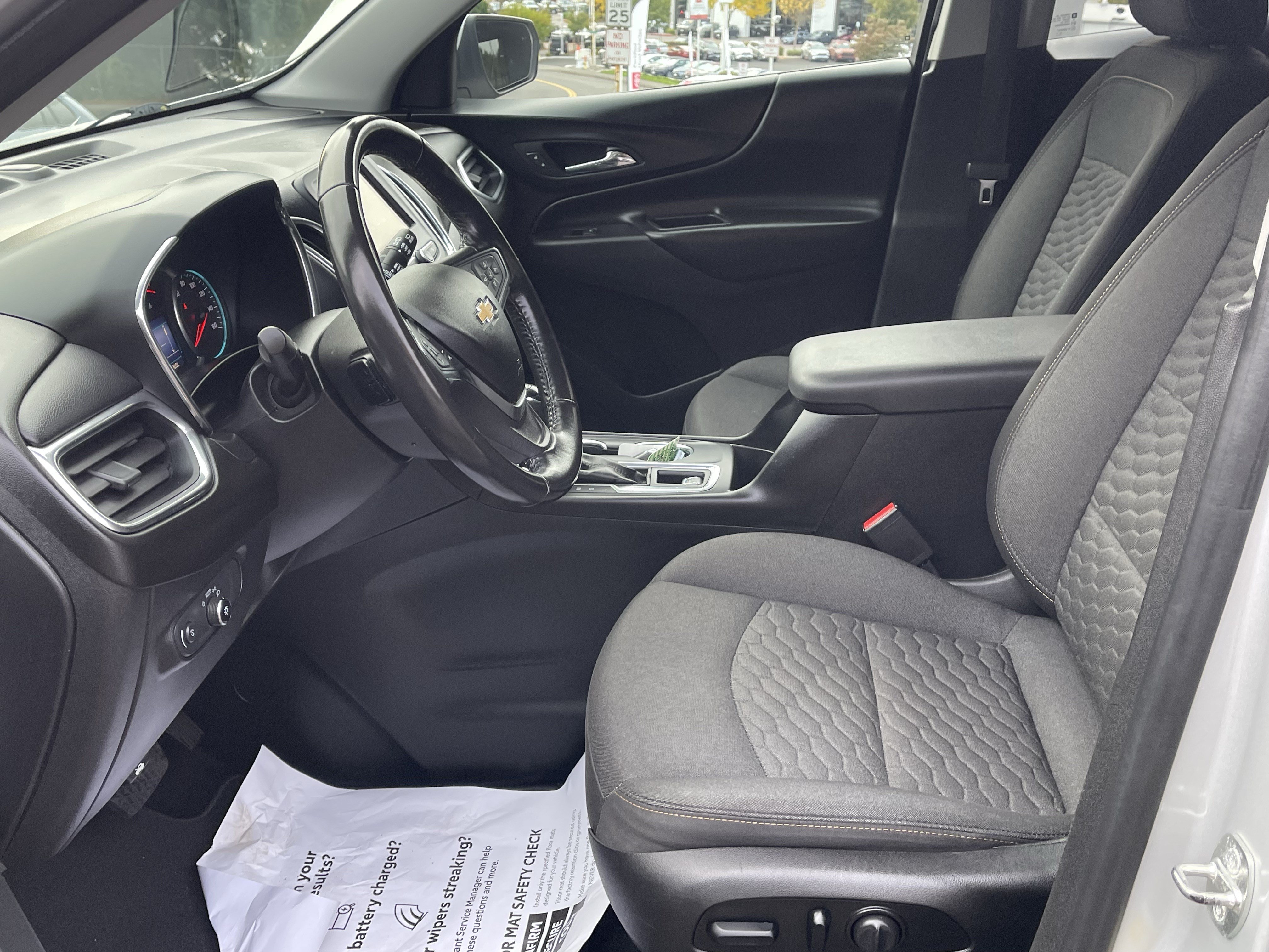 Used 2019 Chevrolet Equinox LT AWD/4WD image 11