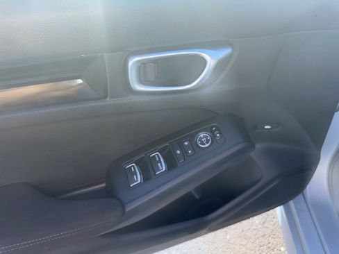 Used 2022 Honda Civic EX image 10