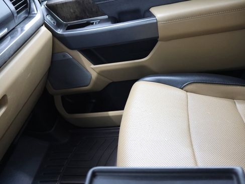 Used 2023 Ford F350 Lariat w/ FX4 Off-Road Package image 13