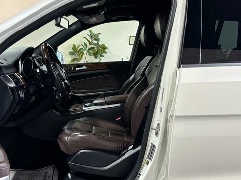 Used 2014 Mercedes-Benz GL 450 4MATIC image 11