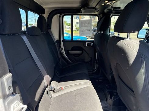 Used 2020 Jeep Gladiator Sport w/ Quick Order Package 24S AWD/4WD image 37