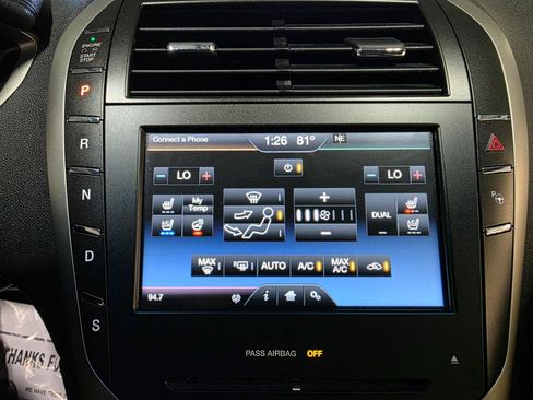 Used 2013 Lincoln MKZ FWD image 35