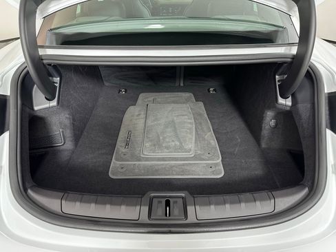 Used 2023 Porsche Taycan w/ Premium Package image 25