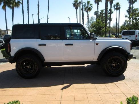 Certified 2025 Ford Bronco Badlands image 5