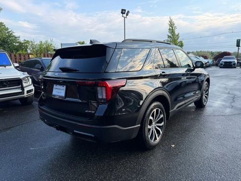 Used 2025 Ford Explorer ST-Line AWD/4WD image 6