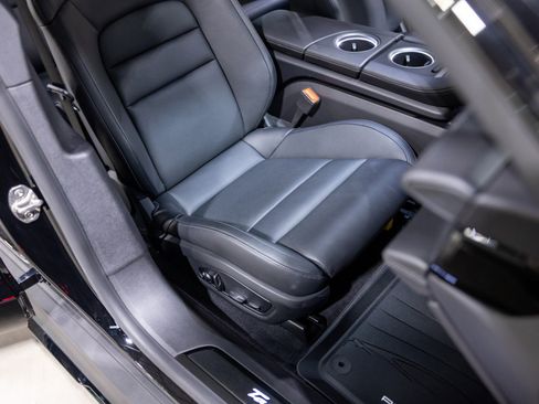 Used 2024 Porsche Taycan 4S image 31