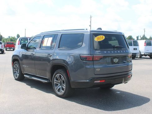 Used 2024 Jeep Wagoneer Series II AWD/4WD image 7