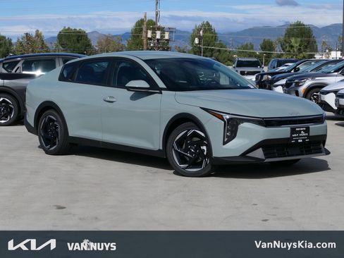 New 2025 Kia K4 EX image 1