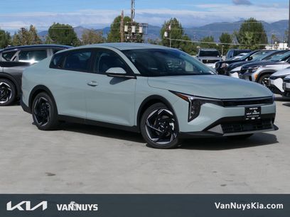 New 2025 Kia K4 EX