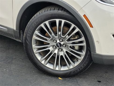 Used 2016 Lincoln MKX Reserve w/ Technology Package image 11